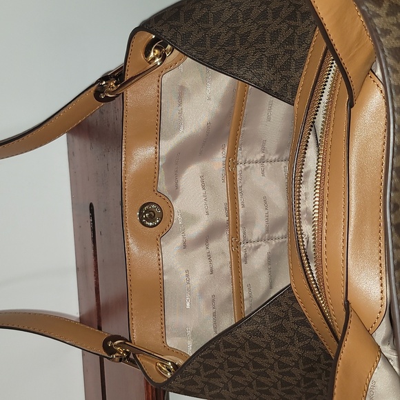 NWT Michael kors monogram  bag - Picture 5 of 5